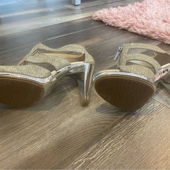 MK shoes - Picture 4 of 8